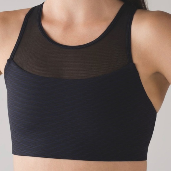 Lululemon Gear Up Bra
Score Jacquard Black Hero Blue / Black - size 8 - Picture 3 of 5